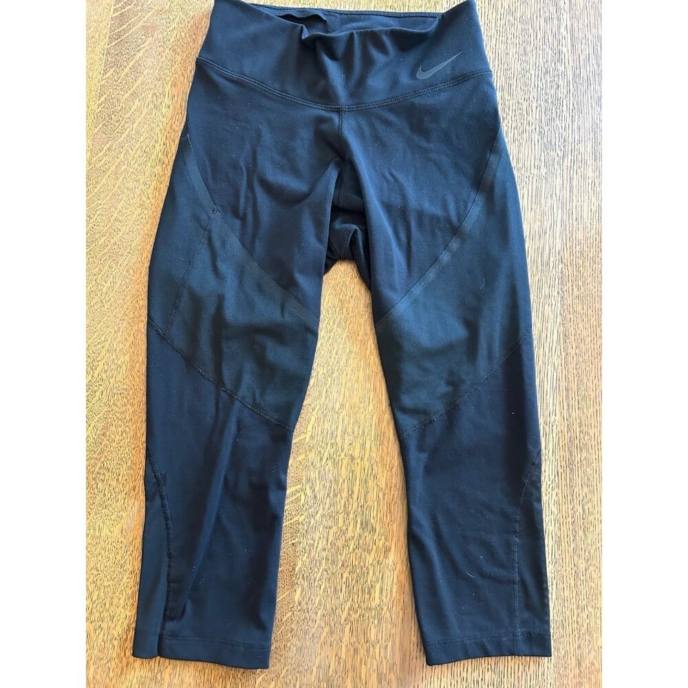 Nike Women’s Capri‎ Leggings size S